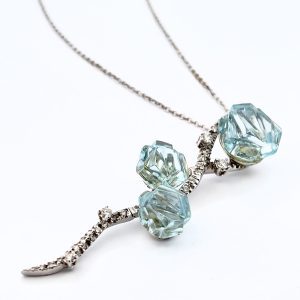 niebieski topaz   wisiorek (1)