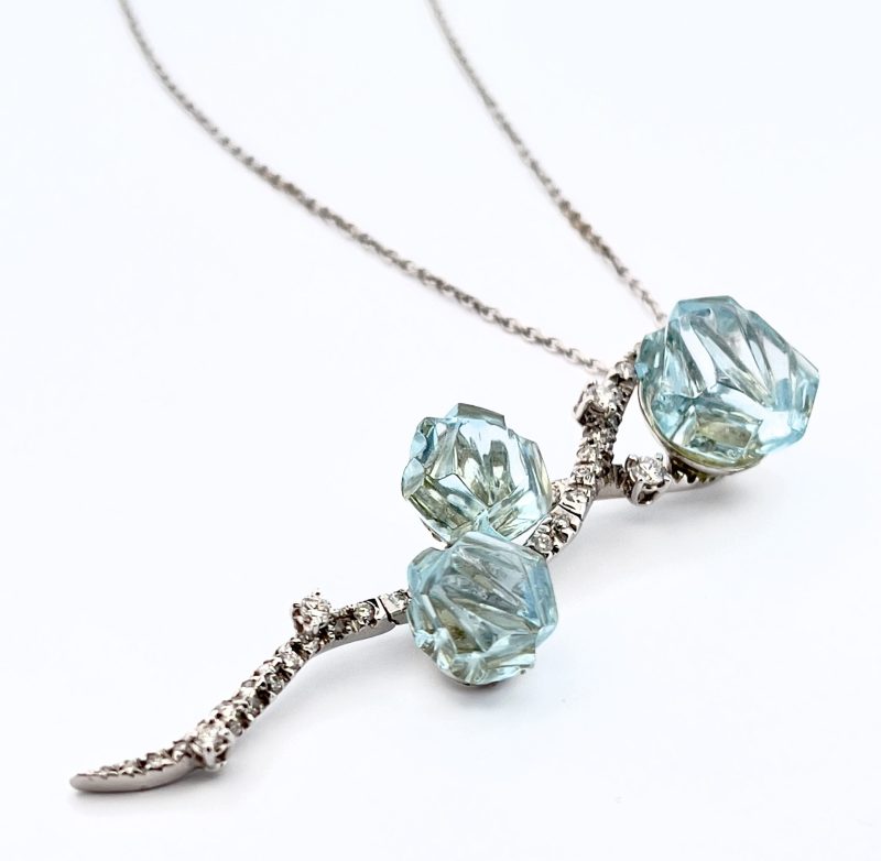 niebieski topaz   wisiorek (1)