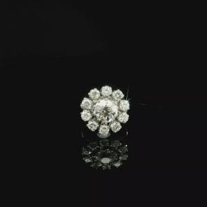 Spektakularny pierścionek w stylu klasycznej rozetty z diamentami o masie 4,57 ct