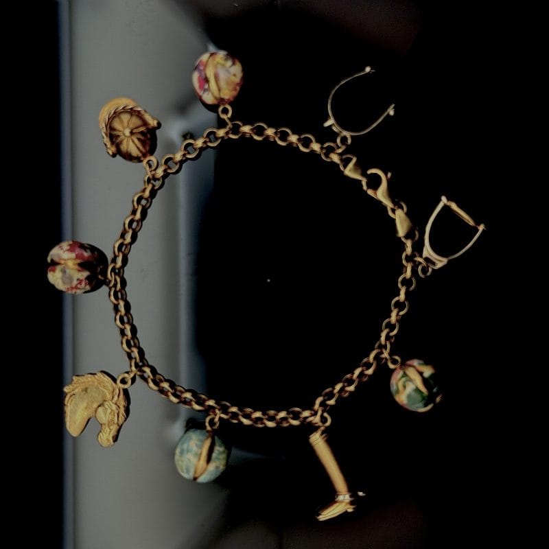 Bransoletka z charms w stylistyce hippicznej