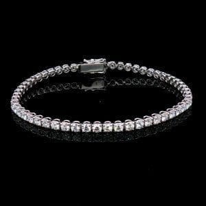 Bransoletka tenisowa 5,10 ct – linia światła, która stała się ikoną