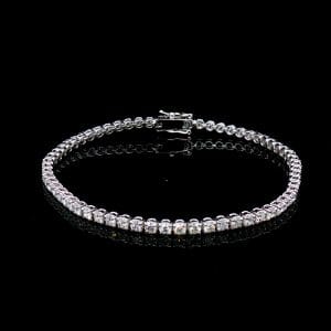 Bransoletka tenisowa z diamentami 3,85 ct – ikona stylu i historii