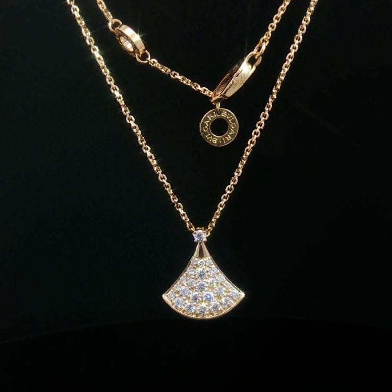 naszyjnik Bulgari Divas Dream różowe złoto diamenty pave wachlarz