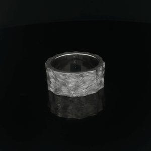 Atelier MJM — etniczny pierścionek z białego złota 14K