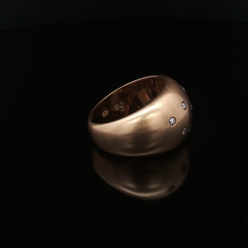 UN 0829 4
