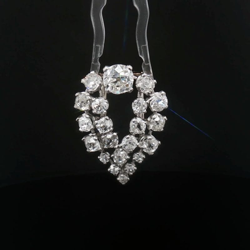French diamond brooch-pendant in platinum and white gold with 21 natural diamonds