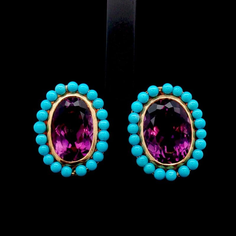 Retro clip earrings in 18K yellow gold with natural amethysts and turquoise
