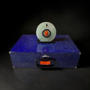 Rosita Petrosino jewellery box in lapis lazuli with carved jade, coral, onyx, diamonds and 18-karat gold
